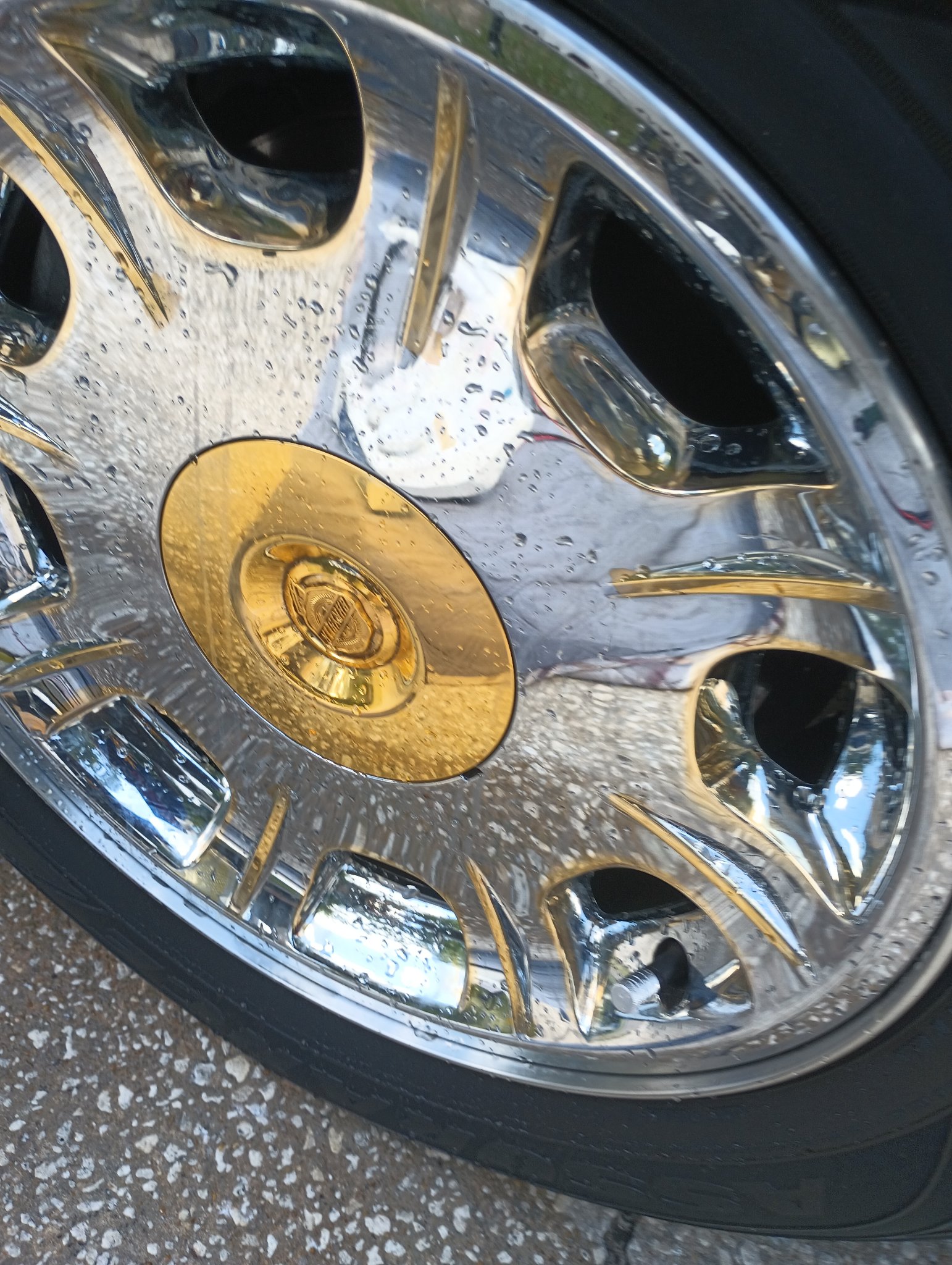 ChromeKarats gold plating work — Chrome & Gold Two-Tone Rim — Hub Detail